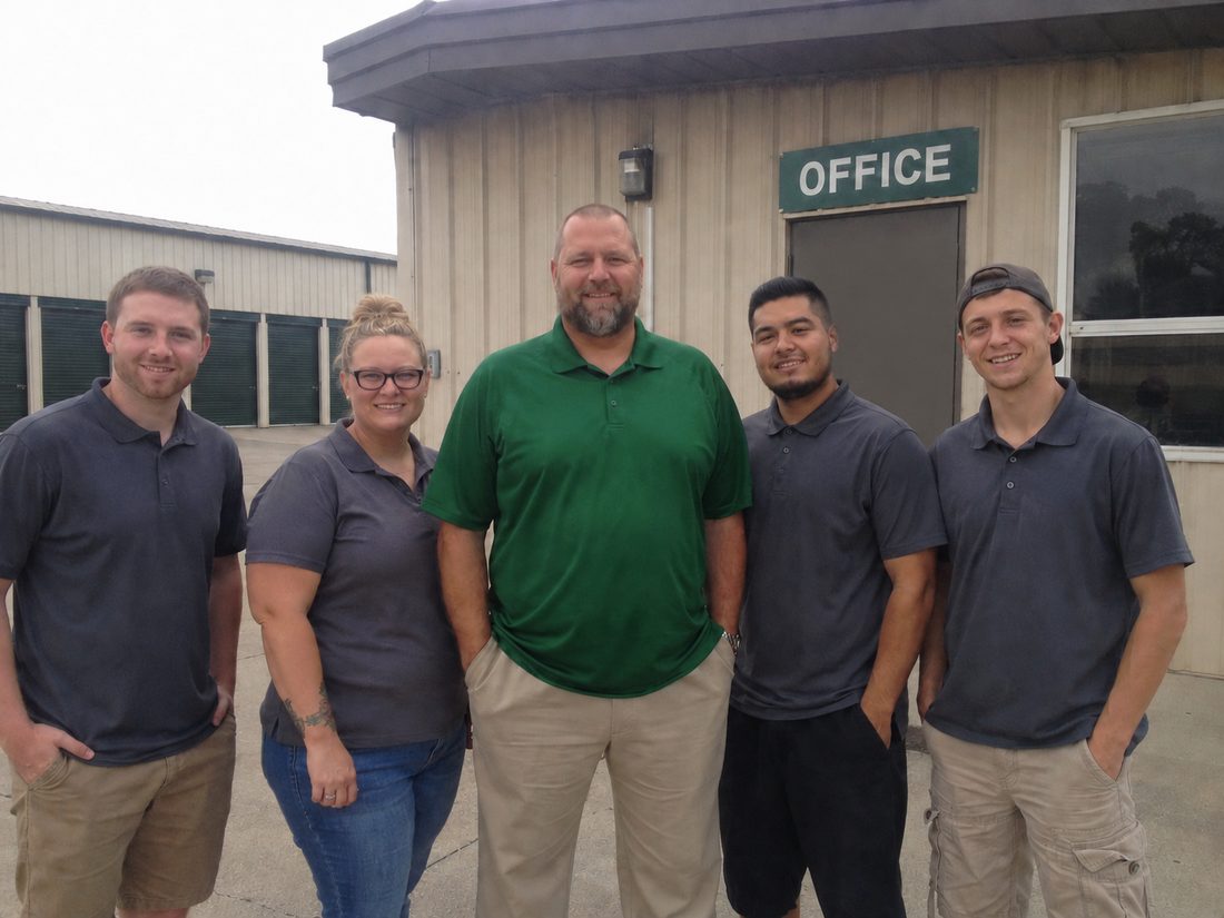 Pest control professionals in Aurora, CO